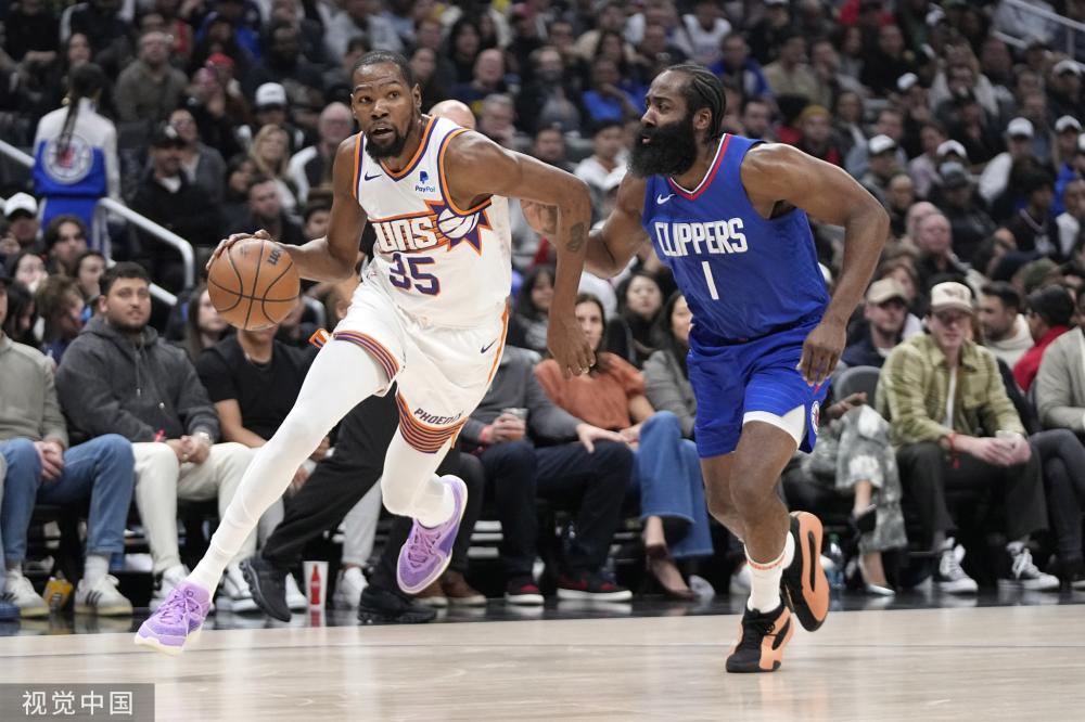 10人曼联3-2升班马，终结3轮不胜，多古遭驱逐，马奎尔力挽狂澜.